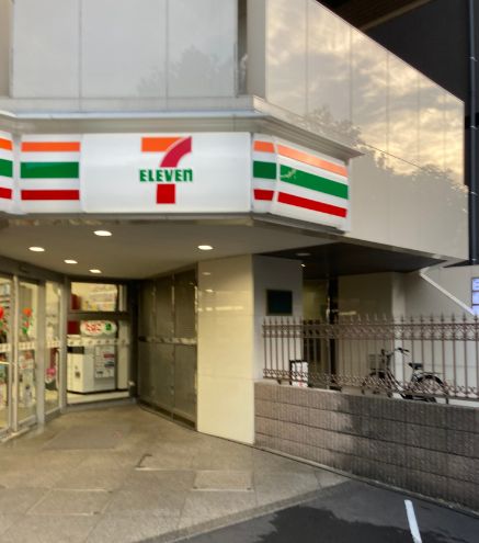 コンビニ　セブンイレブン中野本町3丁目店（コンビニ）まで342m