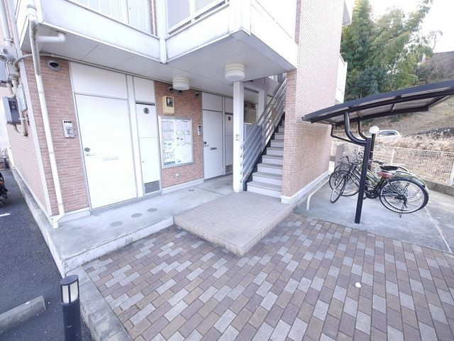 エントランス　★お問い合わせはタウンハウジングまで★