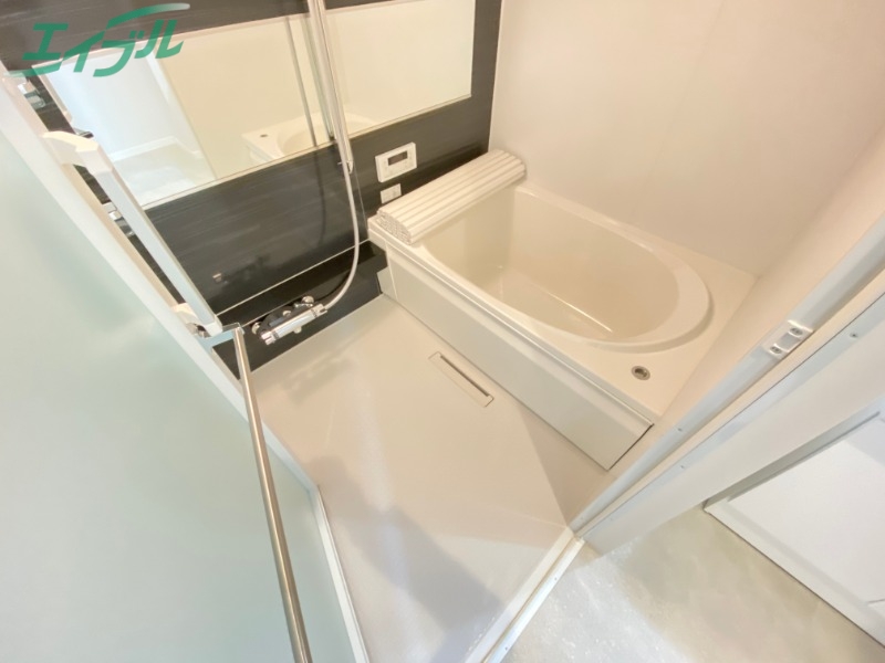 バス・シャワールーム　別部屋参考写真です