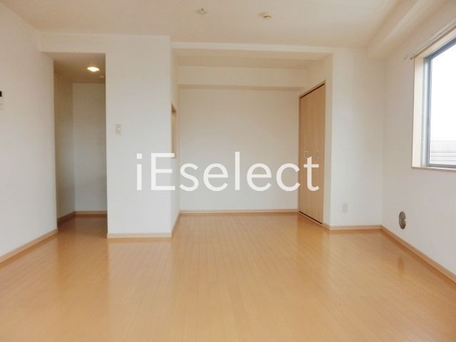 その他部屋・スペース　ベランダ側からのお部屋です。