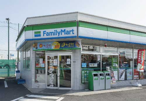 コンビニ　ファミリーマート 広島観音新町店（コンビニ）まで421m
