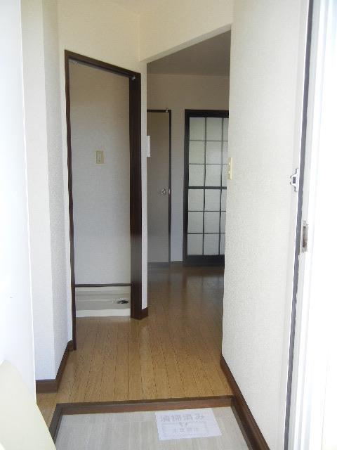 DUE CASAの玄関写真