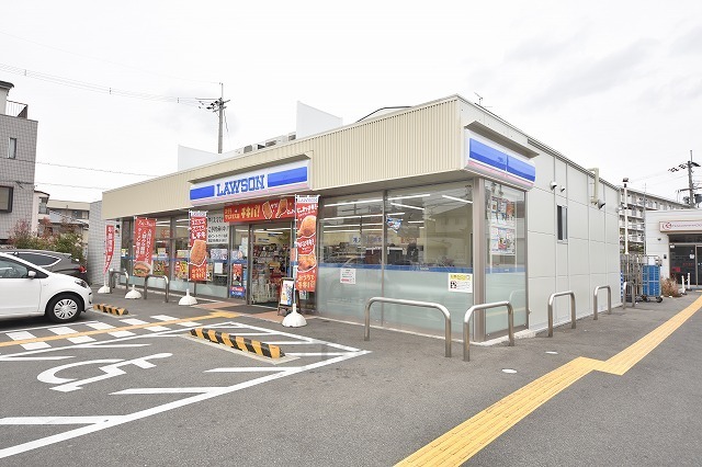 コンビニ　ローソン　箕面小野原東三丁目店（コンビニ）まで269m
