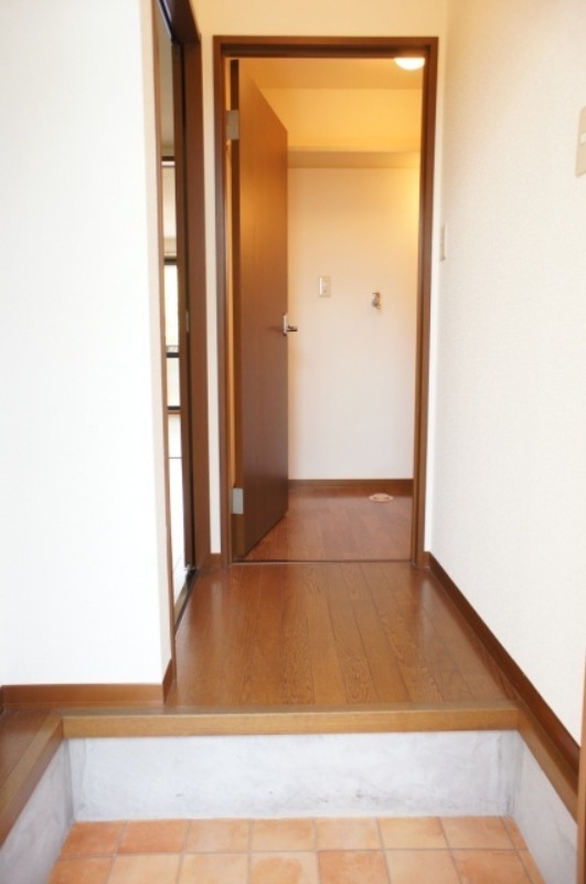 玄関　図面と現状に相違がある場合には現状を優先