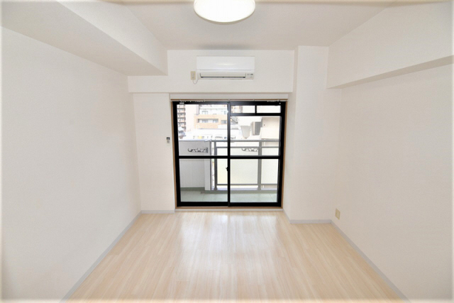 居室・リビング　写真は同マンションの別のお部屋のものです