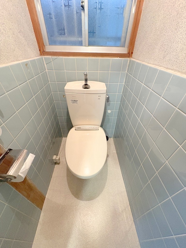 南海泉北線 泉ケ丘駅 徒歩25分 2階建 築47年のトイレ写真