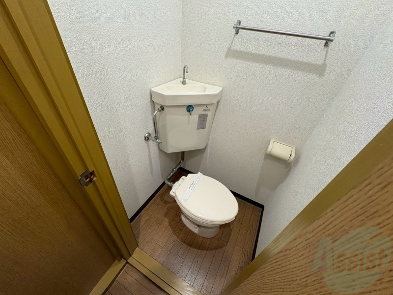 トイレ　こちらはトイレです。清潔感があり、安心して使用できます。