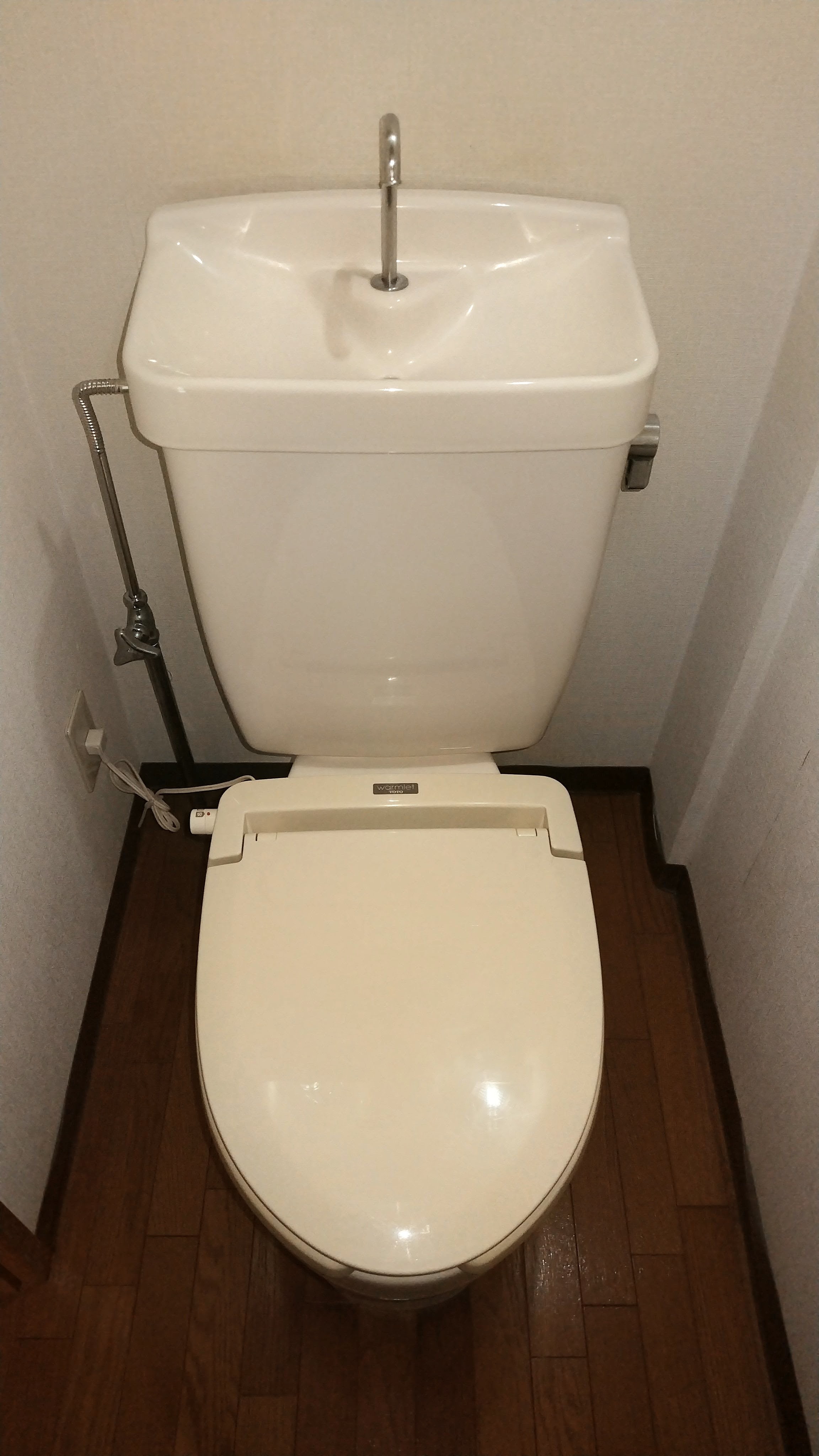 トイレ　バストイレ別