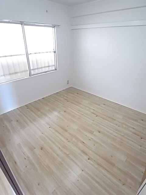 その他部屋・スペース　落ち着いて過ごせるお部屋なので、寝室にいかがでしょうか