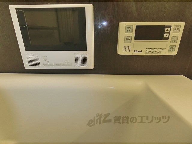 その他設備　給湯器リモコン