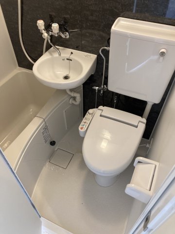 トイレ　嬉しい温水洗浄便座付