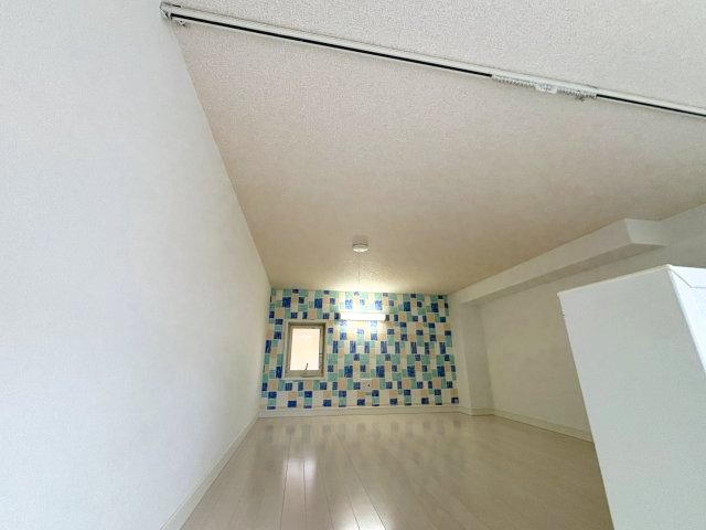 その他　寝室や収納など多用途のロフト付