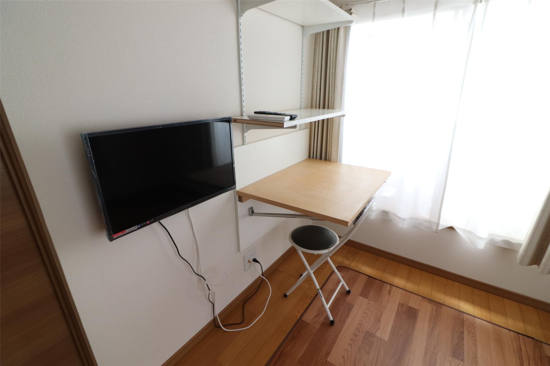 その他部屋・スペース　ＴＶ、デスク付き