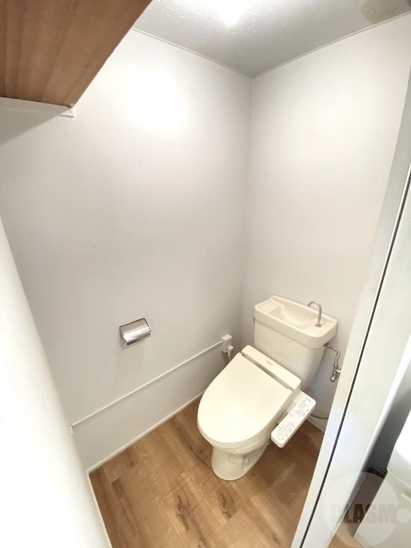 トイレ　※同タイプ間取りの写真※