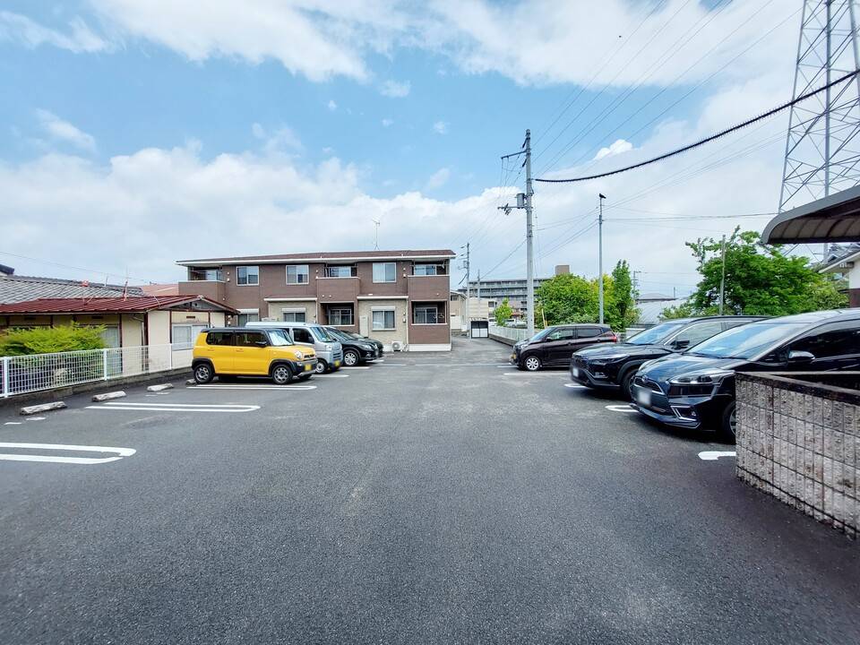 駐車場　駐車場