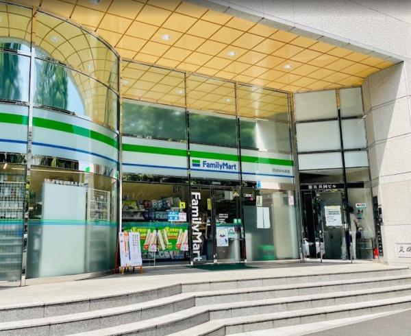 コンビニ　ファミリーマート渋谷NHK前店（コンビニ）まで202m
