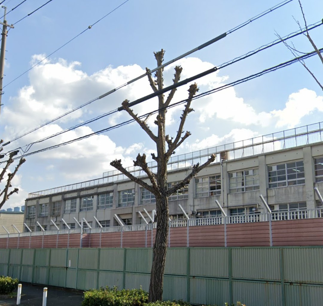 小学校　東大阪市立若江小学校（小学校）まで806m