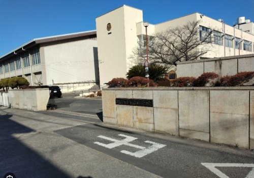 中学校　岡山市立京山中学校（中学校）まで903m