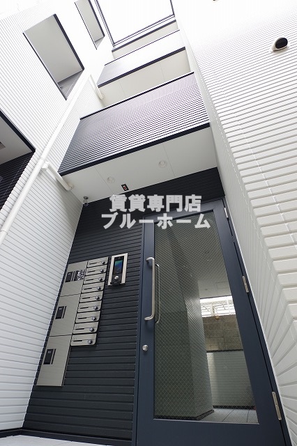 建物外観　3階建ての築浅アパートになります！