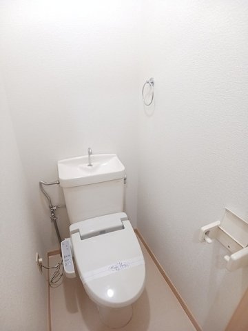 トイレ　トイレもきれいです