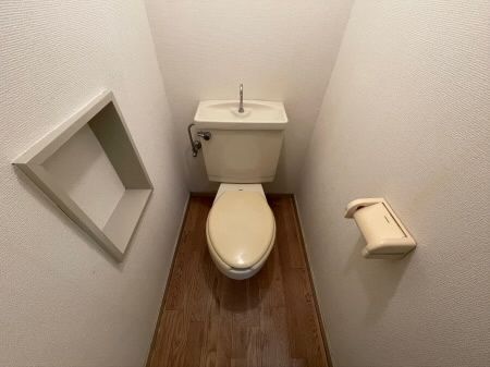 トイレ　※写真は別部屋のものです。