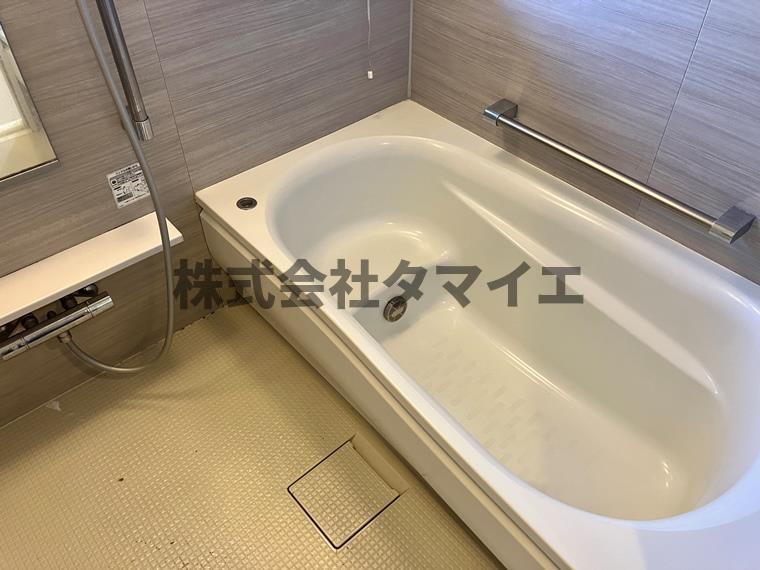 バス・シャワールーム　コンパクトで使いやすいお風呂です