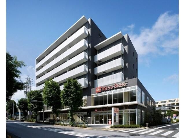 建物外観　鉄筋コンクリート造・総戸数は45戸です。