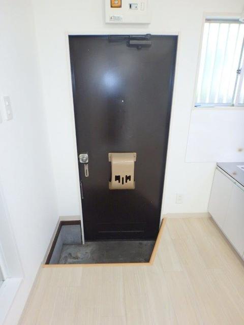 玄関　図面と現状に相違がある場合には現状を優先