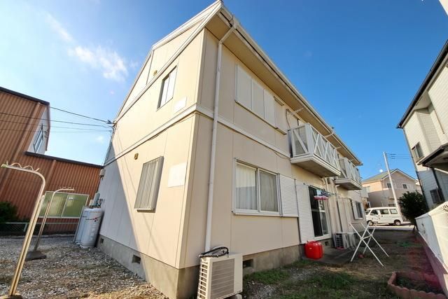 建物外観　日当たり良好　全室角部屋タイプ