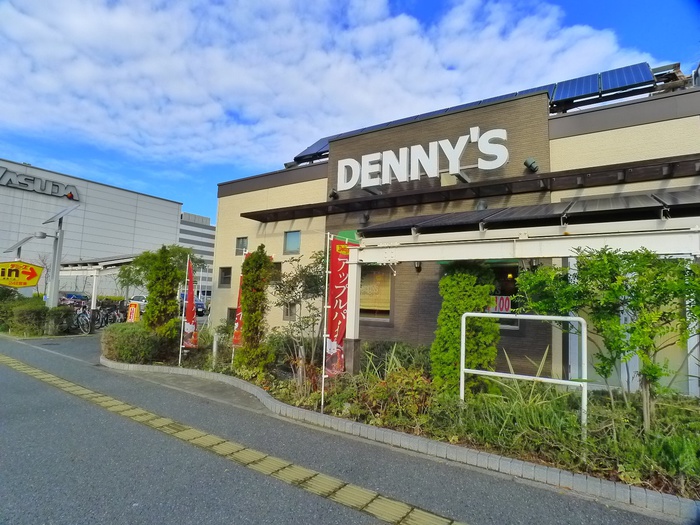 飲食店　デニーズ（飲食店）まで850m