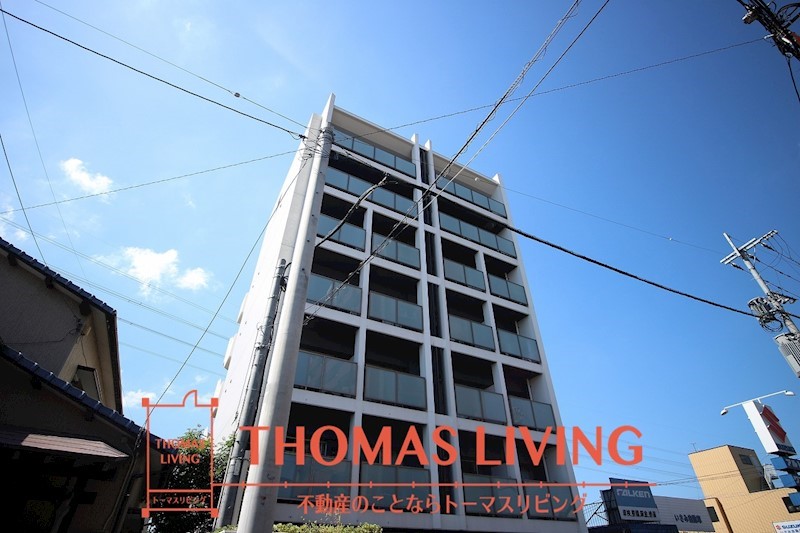 建物外観　外観はシンプルなカッコ良さです。