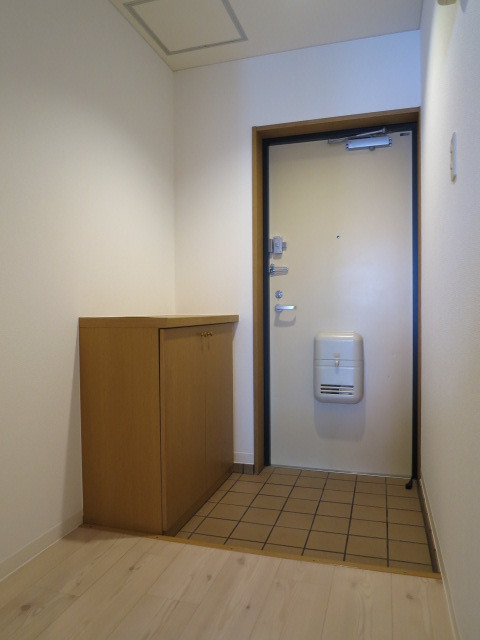 玄関　★参考写真★以前募集時の室内写真