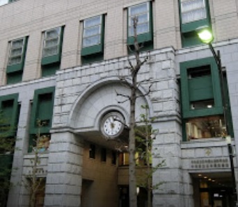 図書館　中央区立日本橋図書館（図書館）まで382m