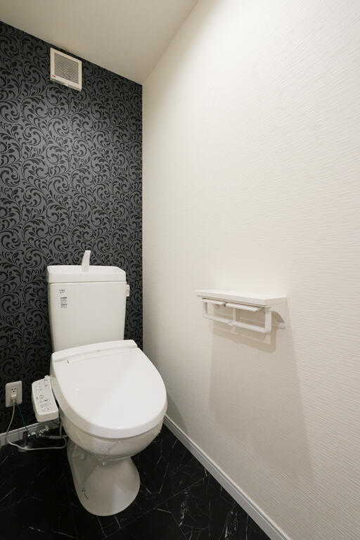 トイレ　同棟別部屋の写真です