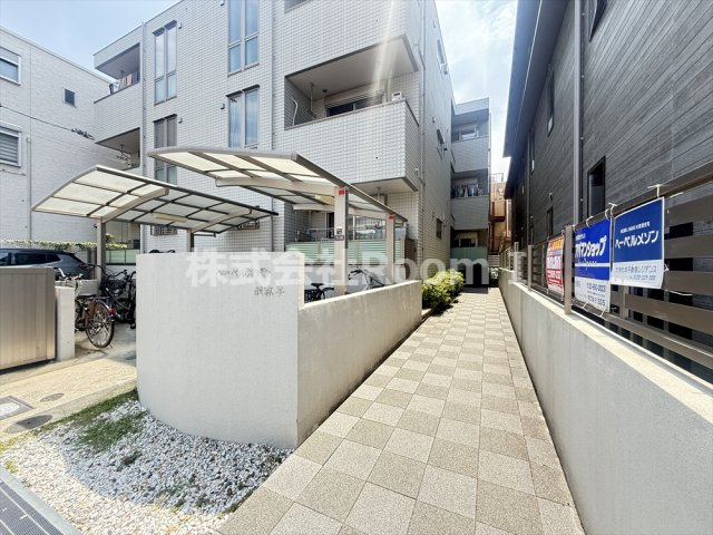 その他共有部分　毎日通るエントランスはこのようになっています