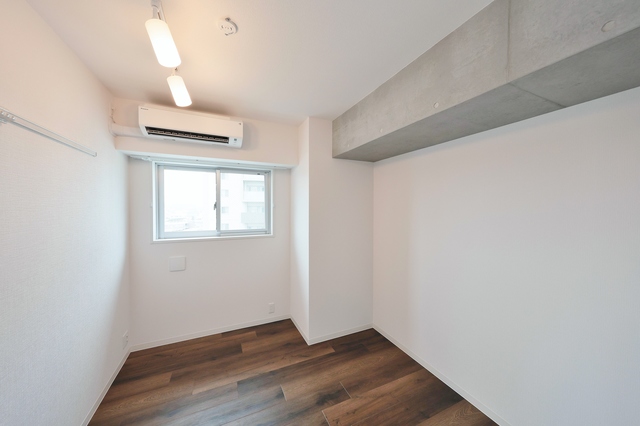 収納　部屋によって色が変わります。