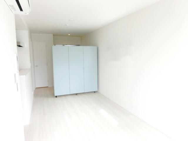 その他部屋・スペース　★可動式の収納があるお部屋です★
