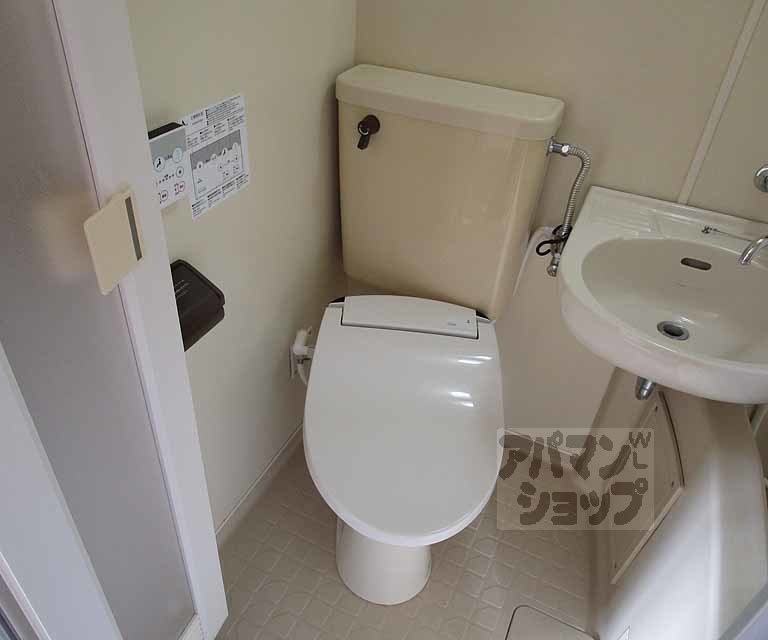 トイレ　３０６号室の写真です。