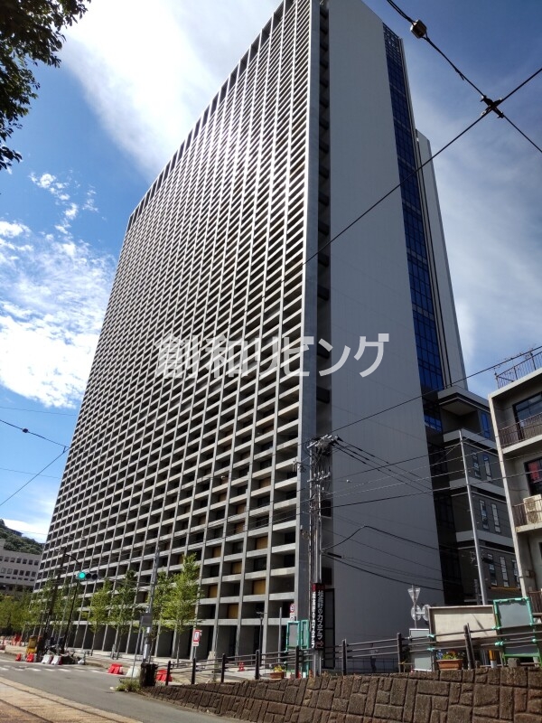 役所　長崎市役所（役所）まで107m