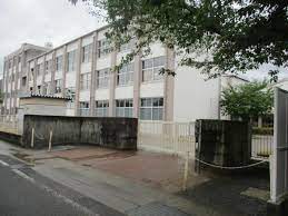 小学校　香川大学教育学部附属坂出小学校（小学校）まで387m