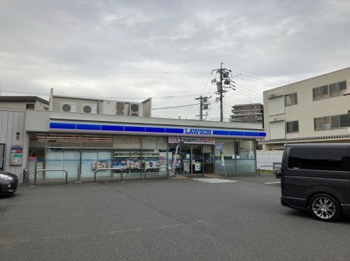 コンビニ　ローソン 南区平子一丁目店（コンビニ）まで407m
