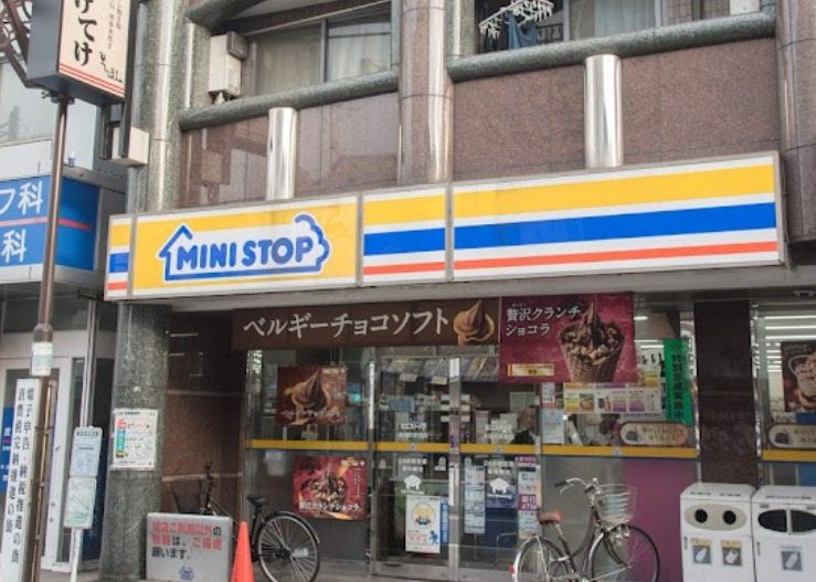 コンビニ　ミニストップ 永福町駅前店（コンビニ）まで620m