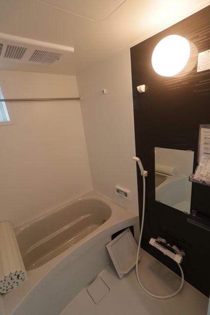 バス・シャワールーム　※別部屋参考写真
