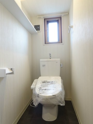 トイレ　トイレもきれいです