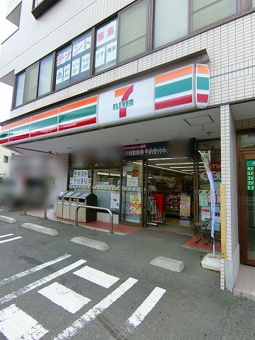 コンビニ　セブンイレブン（コンビニ）まで444m