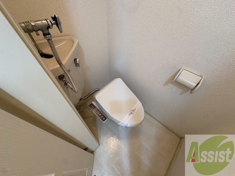 トイレ　こちらはトイレです。清潔感があり、安心して使用できます。