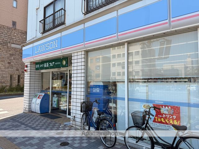 コンビニ　ローソン（コンビニ）まで1300m