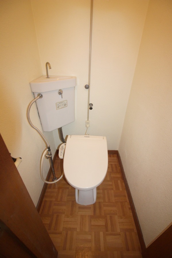 トイレ　トイレ温水洗浄便座