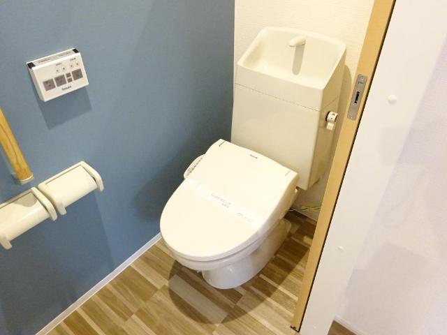 トイレ　落ち着いたトイレです