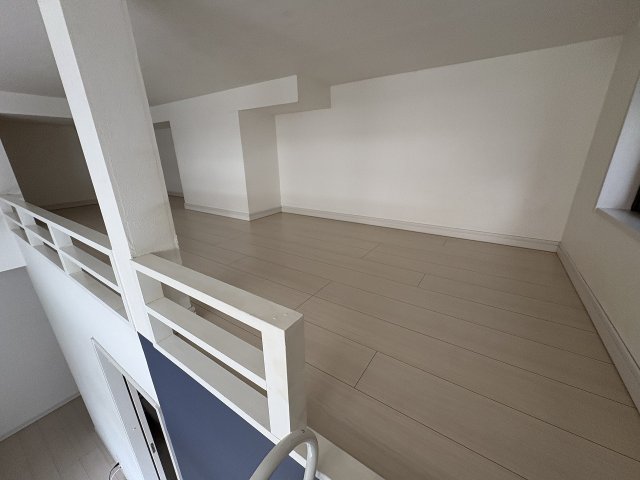 その他部屋・スペース　開放的な寝室です